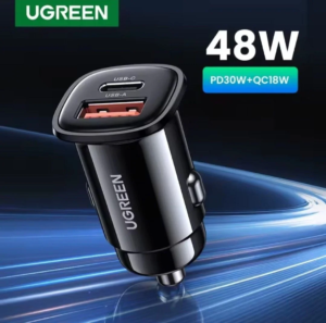 מיני מטען מהיר לרכב 30W מבית Ugreen עם חיבור Type C 30W וחיבור USB A 18W