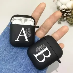 כיסויי עם האות שלכם באנגלית