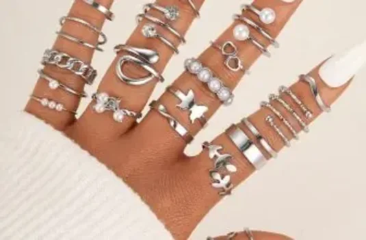 מגוון ענק של טבעות