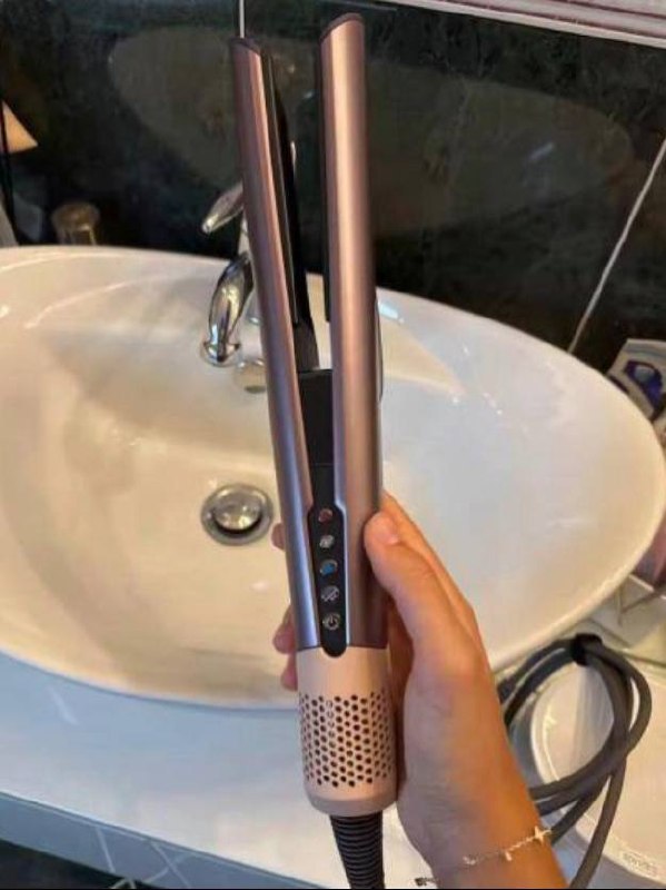 מחליק לשיער סטייל דייסון יש ביקורות מעולות