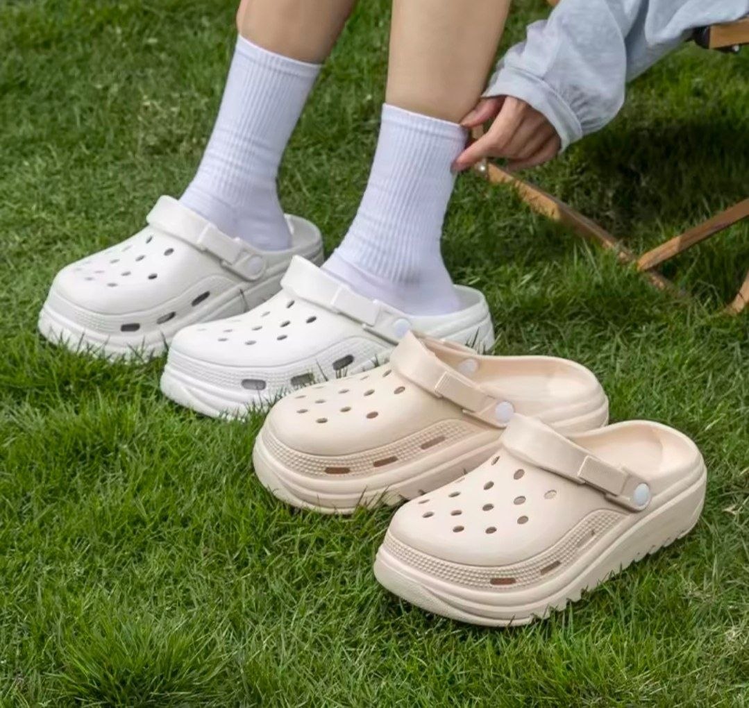 נעלי בית בסיגנון קרוקס נוחים וקלילים