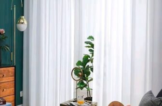 וילון שקוף לבן - הבחירה המושלמת ליוקרה ונוחות בביתכם